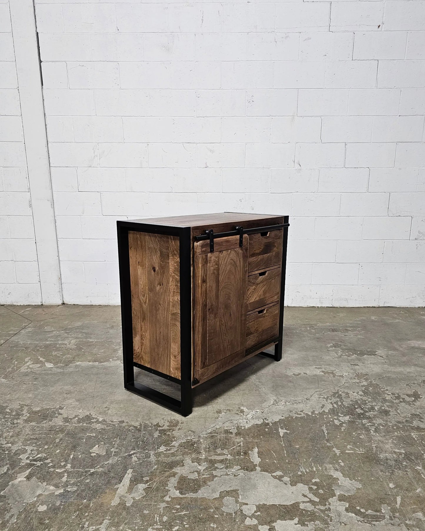 Meuble Commode Avila en bois de manguier porte coulissante