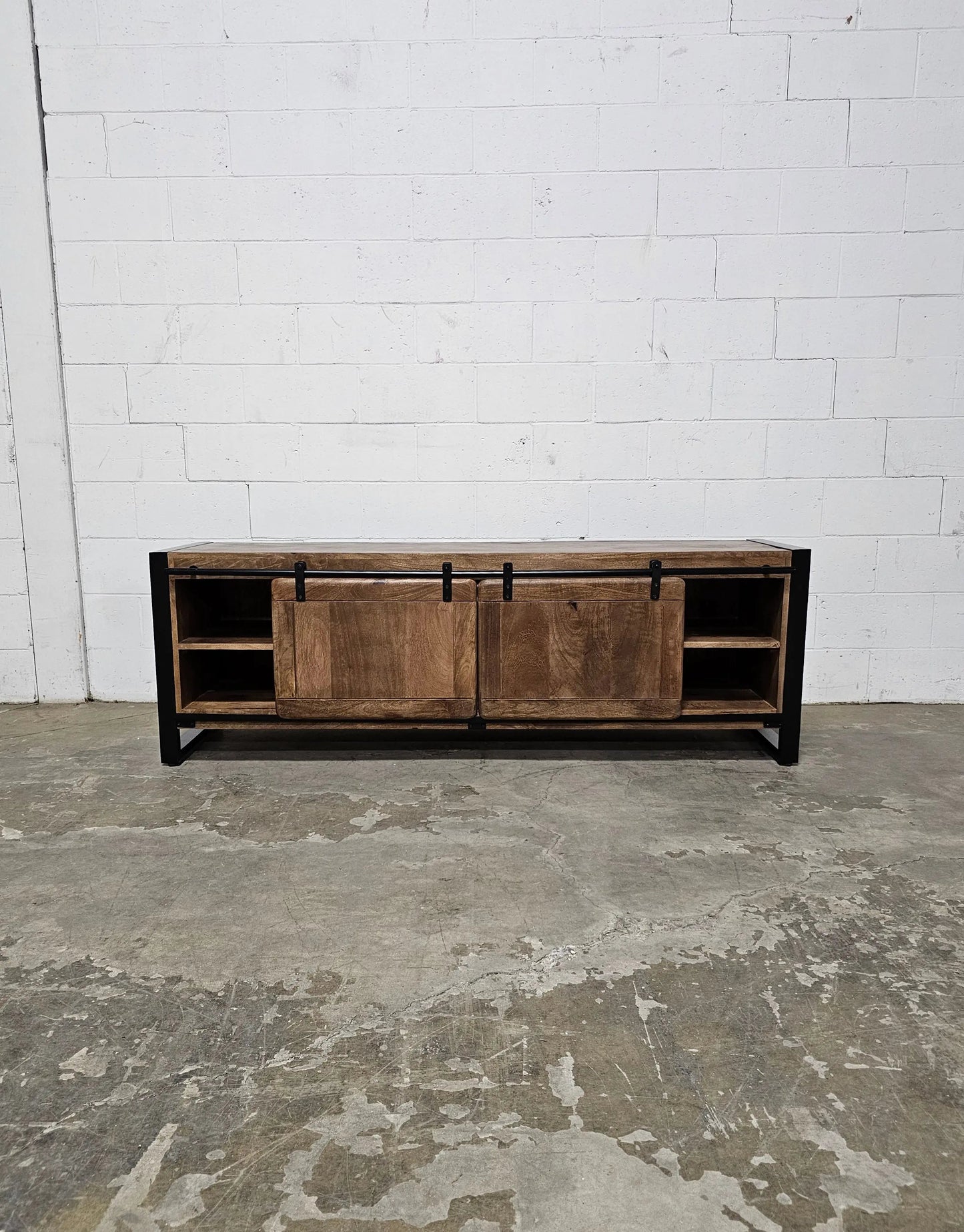 Meuble Télé Avila en bois de manguier portes coulissantes