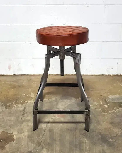 Tabouret de comptoir en cuir ajustable base d'acier noir ou brut